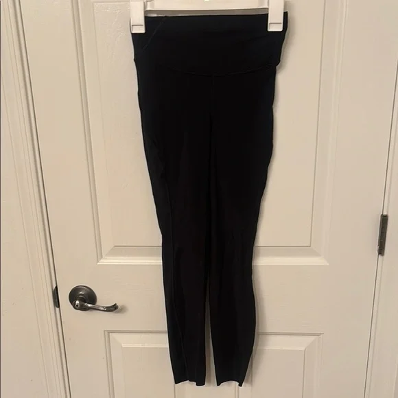 Lululemon Base Pace High-Rise Tight 25" in Black - Picture 3 of 7